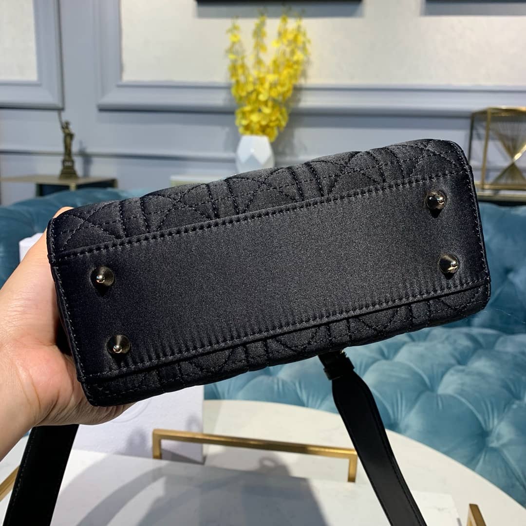 Chr1st1an D10r Lady D10r 20CM Replica Bag