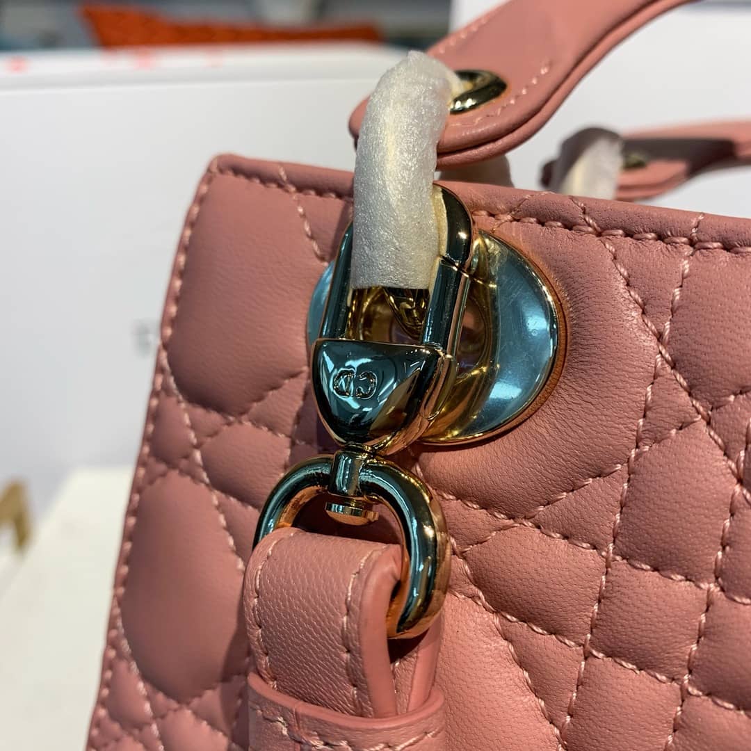 Chr1st1an D10r Lady D10r 20CM Replica Bag