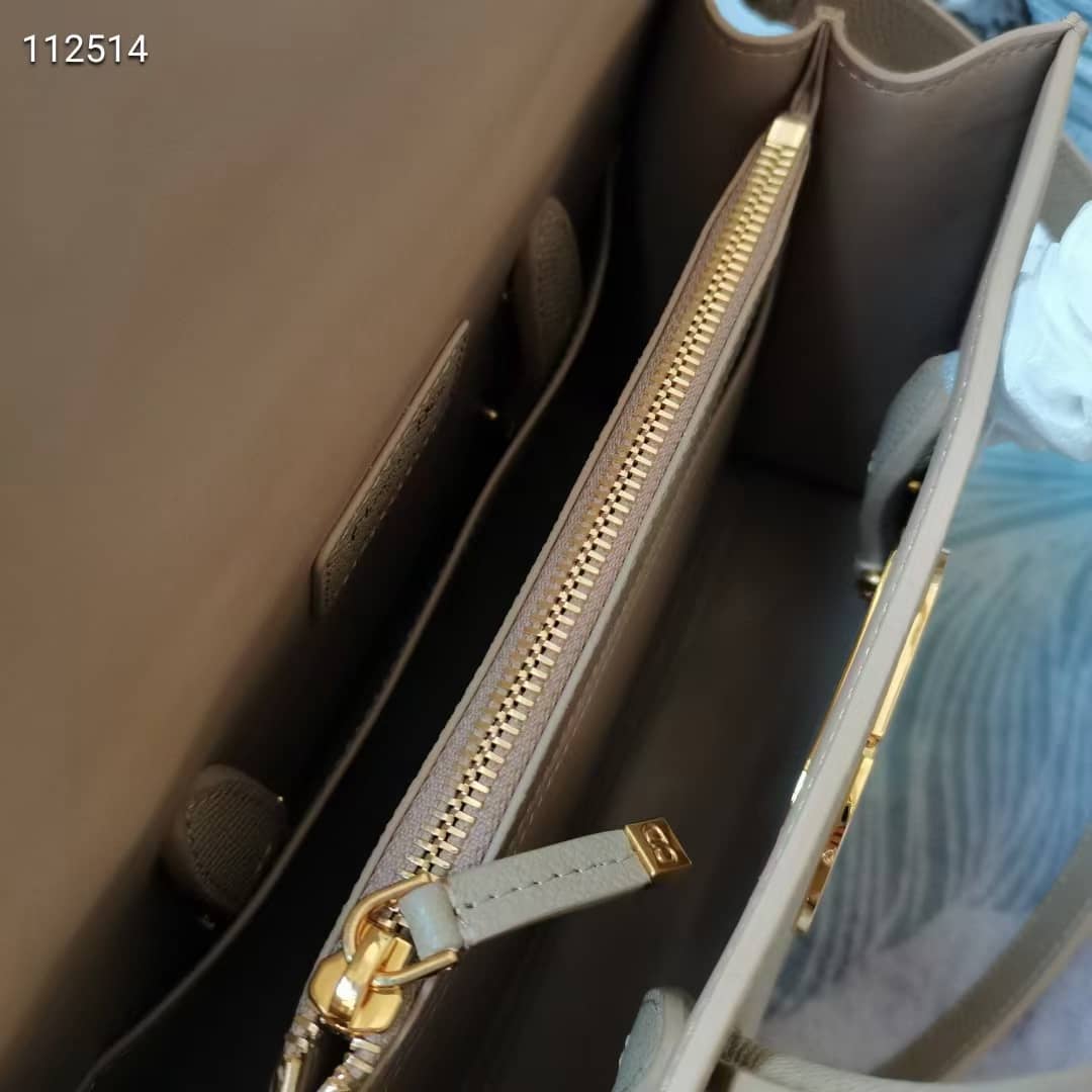 Chr1st1an D10r Tote Bag Dupe