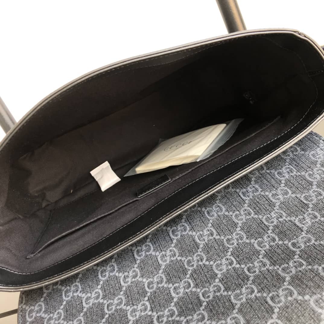 Gvc*1 GG Svp*me Canvas Messenger Bag Replica Black 658542