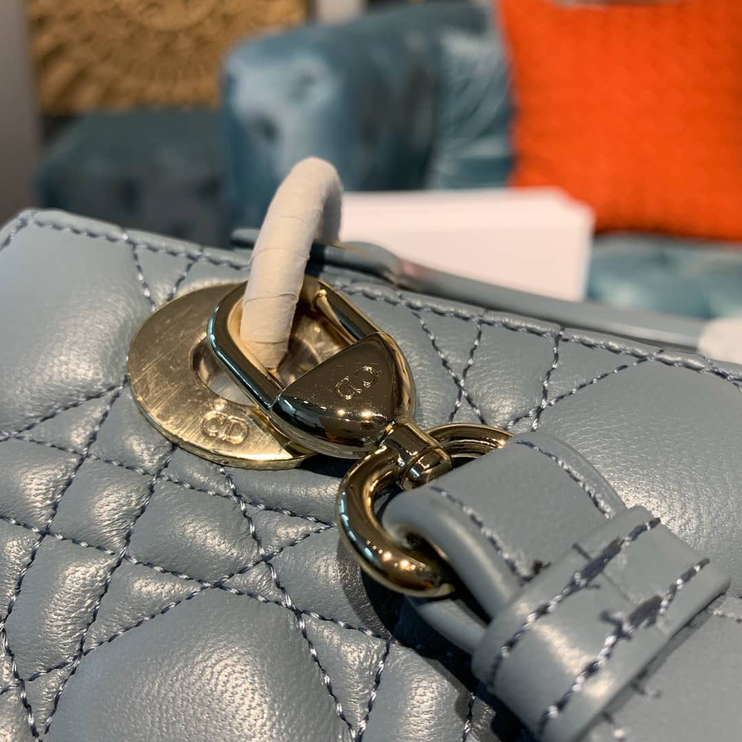 Chr1st1an D10r Lady D10r 20CM Replica Bag