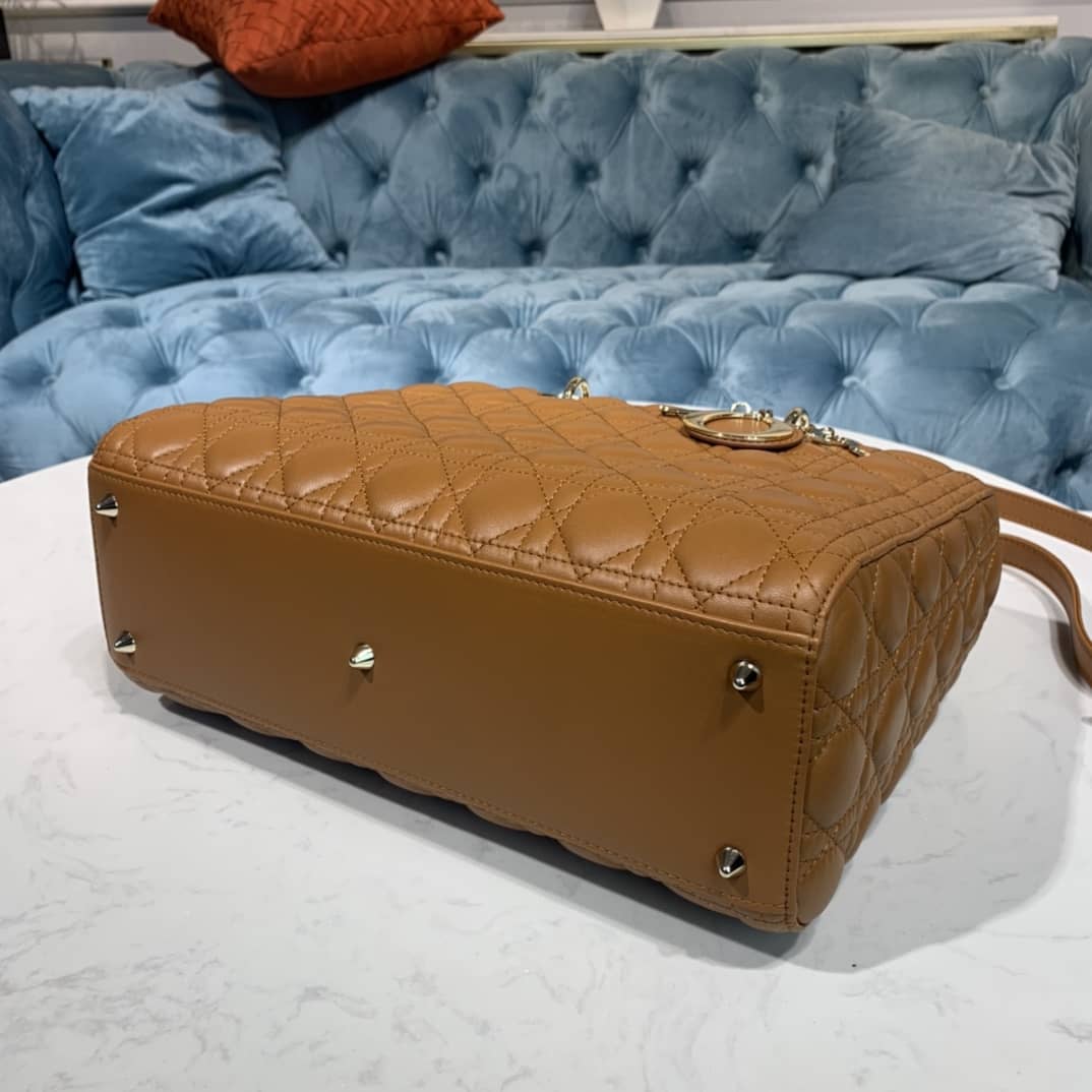 Chr1st1an D10r Lady D10r 32CM Replica Bag