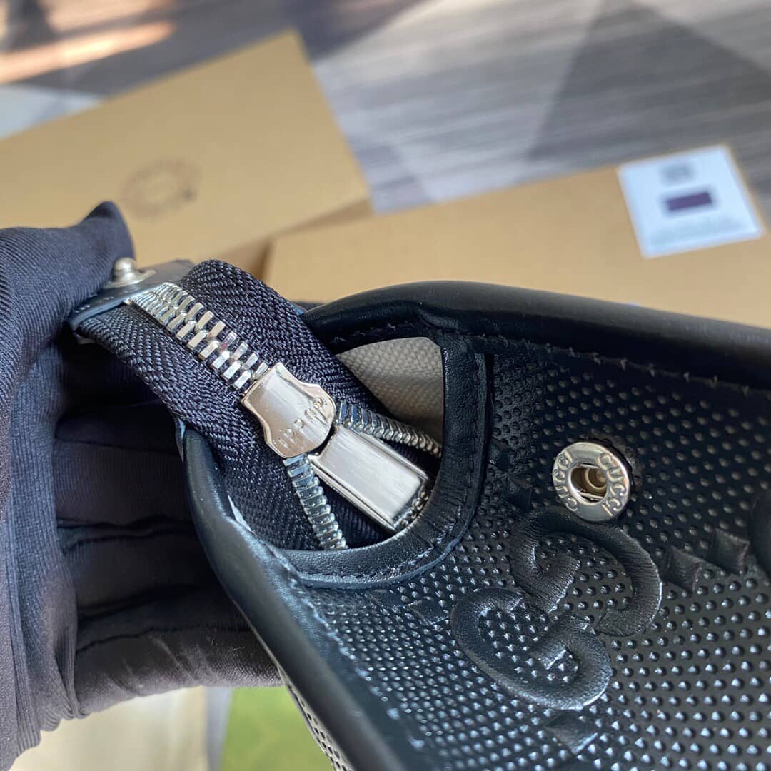 Gvc*1 GG Leather Embossed Cosmetic Case Replica Black 625568