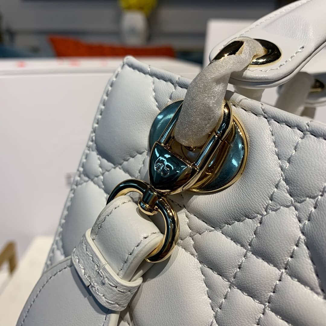 Chr1st1an D10r Lady D10r 20CM Replica Bag