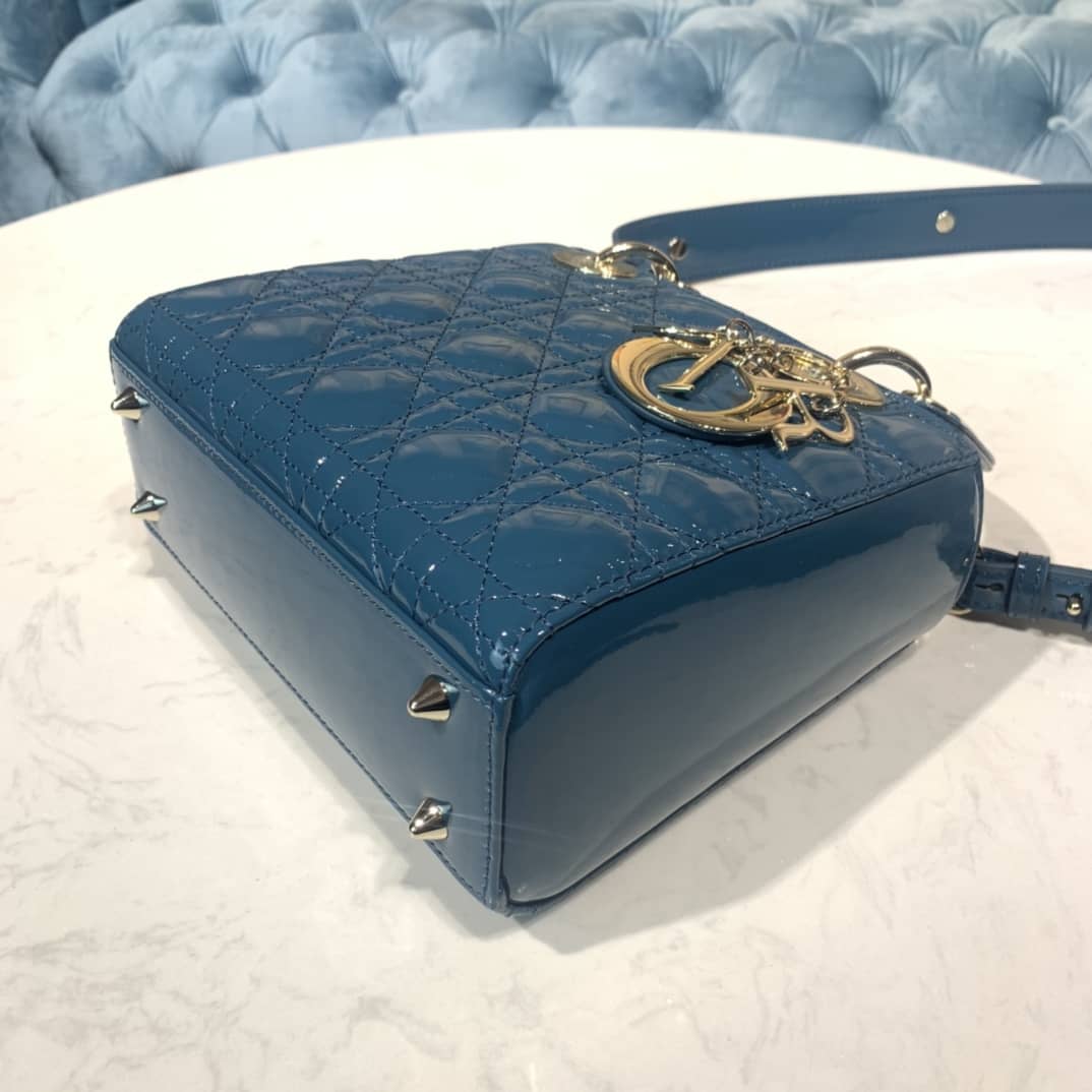 Chr1st1an D10r Lady D10r 20CM Replica Bag