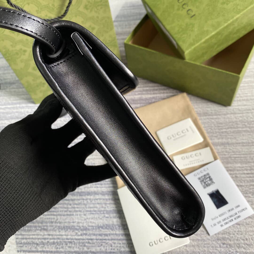 Gvc*1 GG Embossed Leather Mini Messenger Bag Replica White 625571