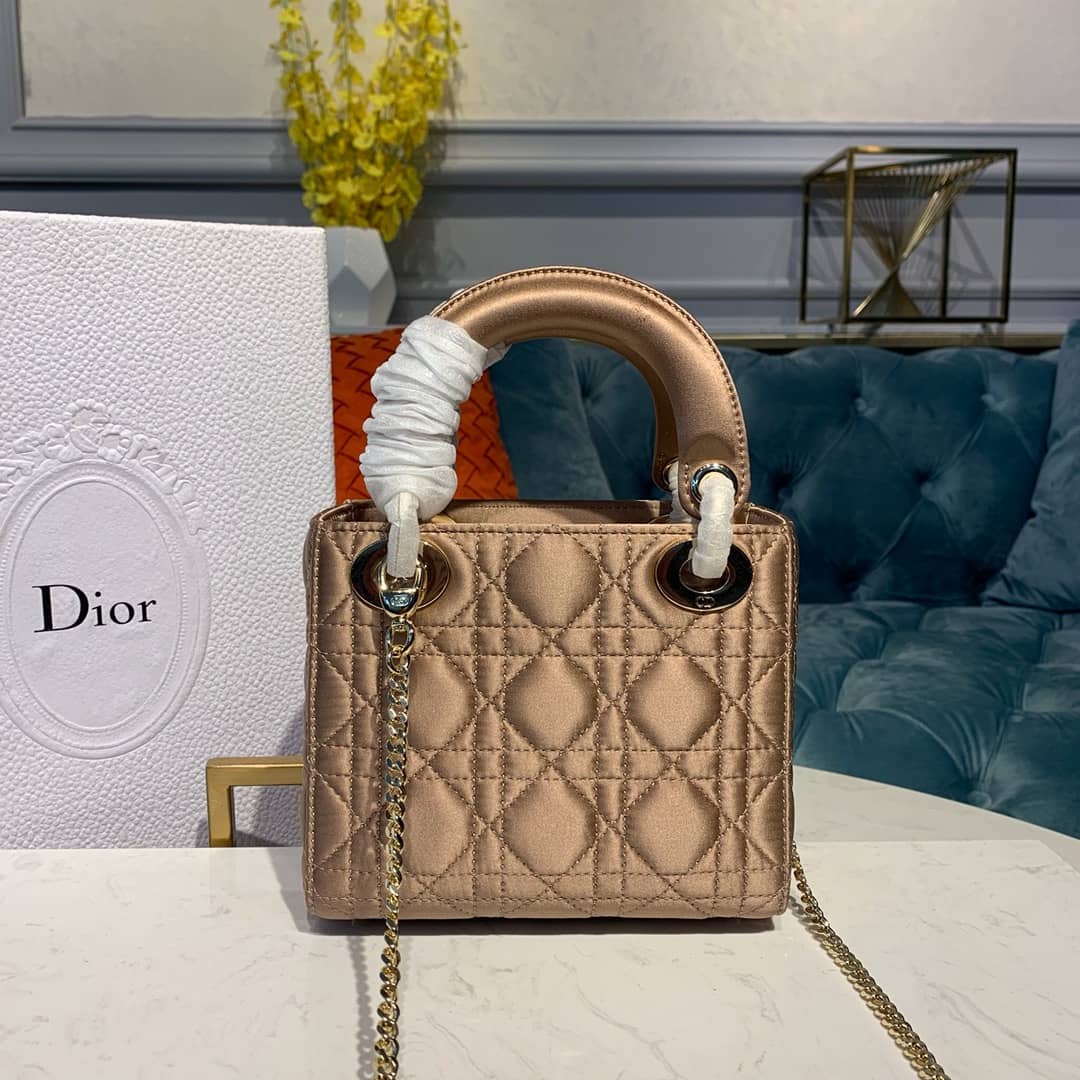 Chr1st1an D10r Lady D10r 17CM Replica Bag