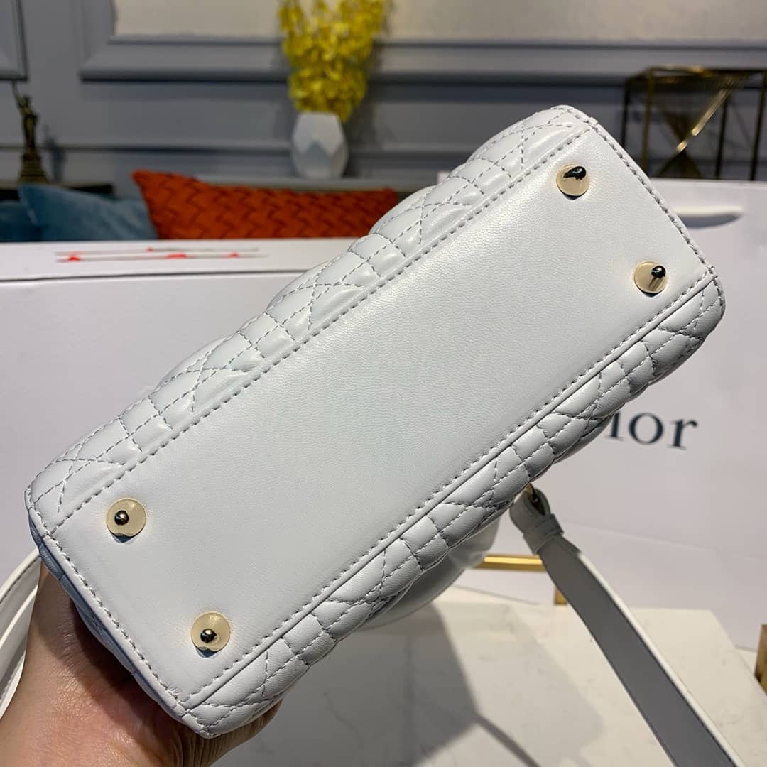 Chr1st1an D10r Lady D10r 20CM Replica Bag