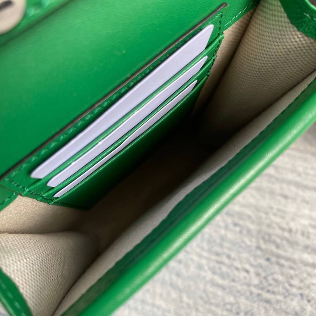 Gvc*1 GG Embossed Leather Mini Messenger Bag Replica Green 625571