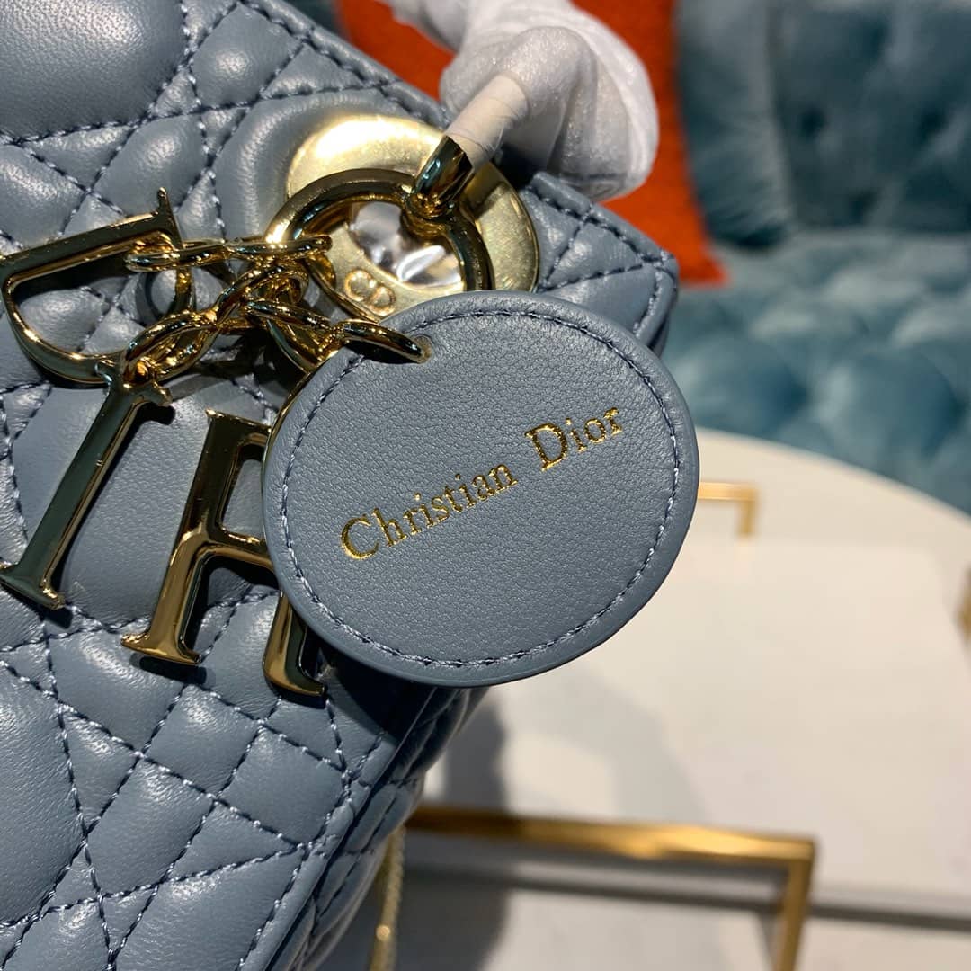 Chr1st1an D10r Lady D10r 17CM Replica Bag