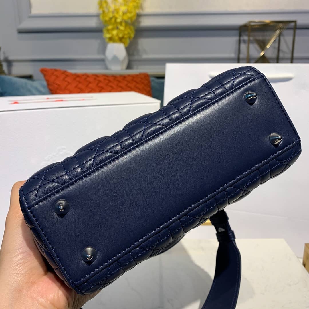 Chr1st1an D10r Lady D10r 20CM Replica Bag