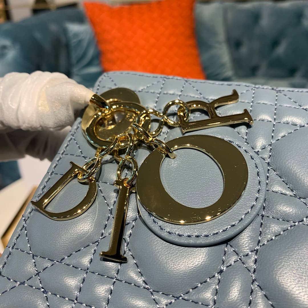 Chr1st1an D10r Lady D10r 17CM Replica Bag