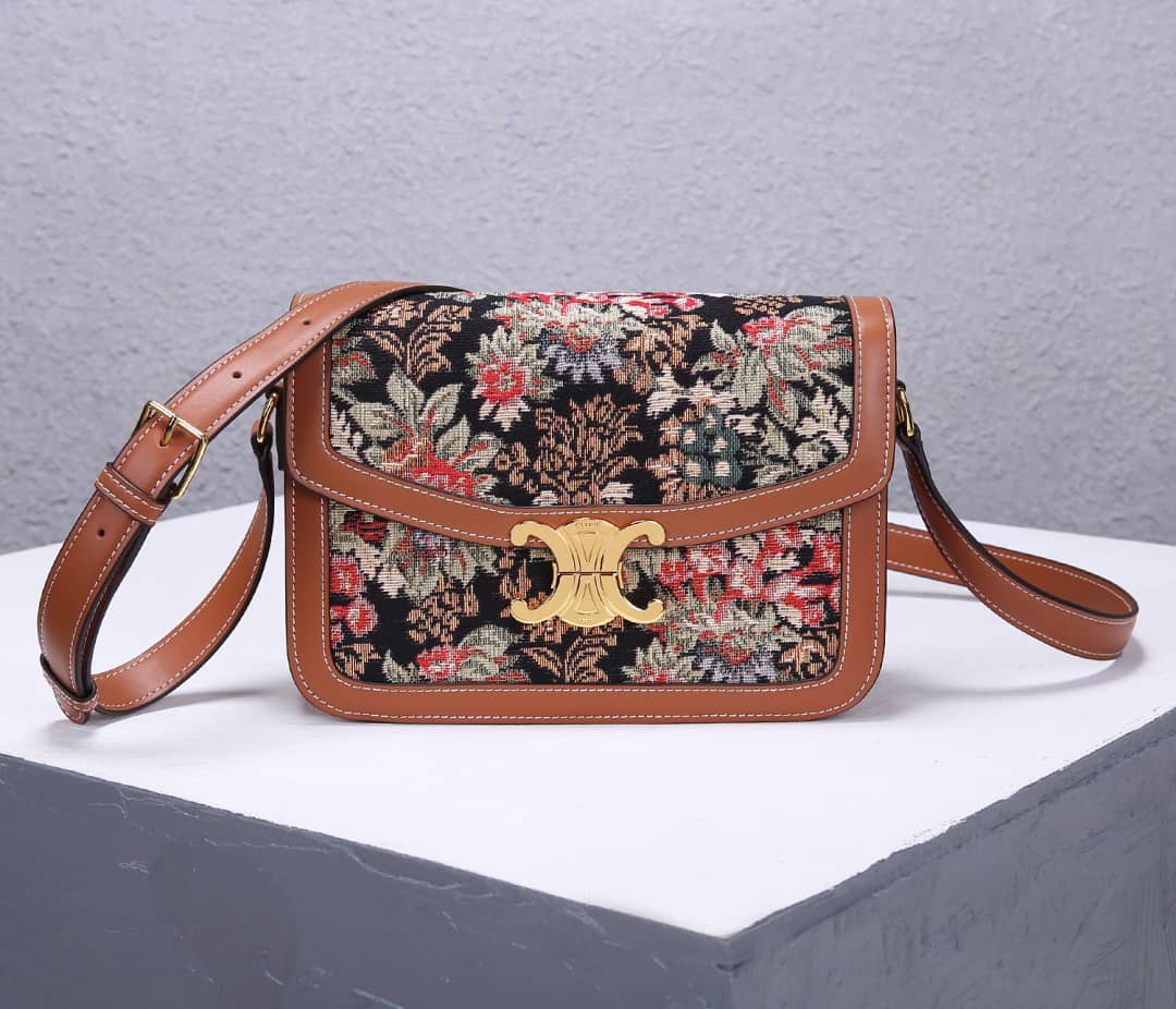 Ce1i*e Bag Dupe Triomphe Teen 22cm