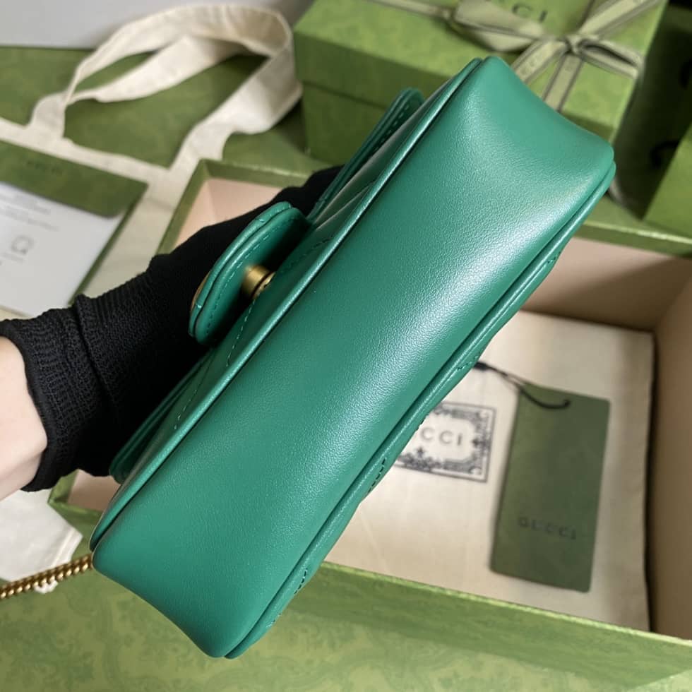 Gvc*1 GG Marmont Quilting S*per Mini 476433 Replica Crossbody Bag