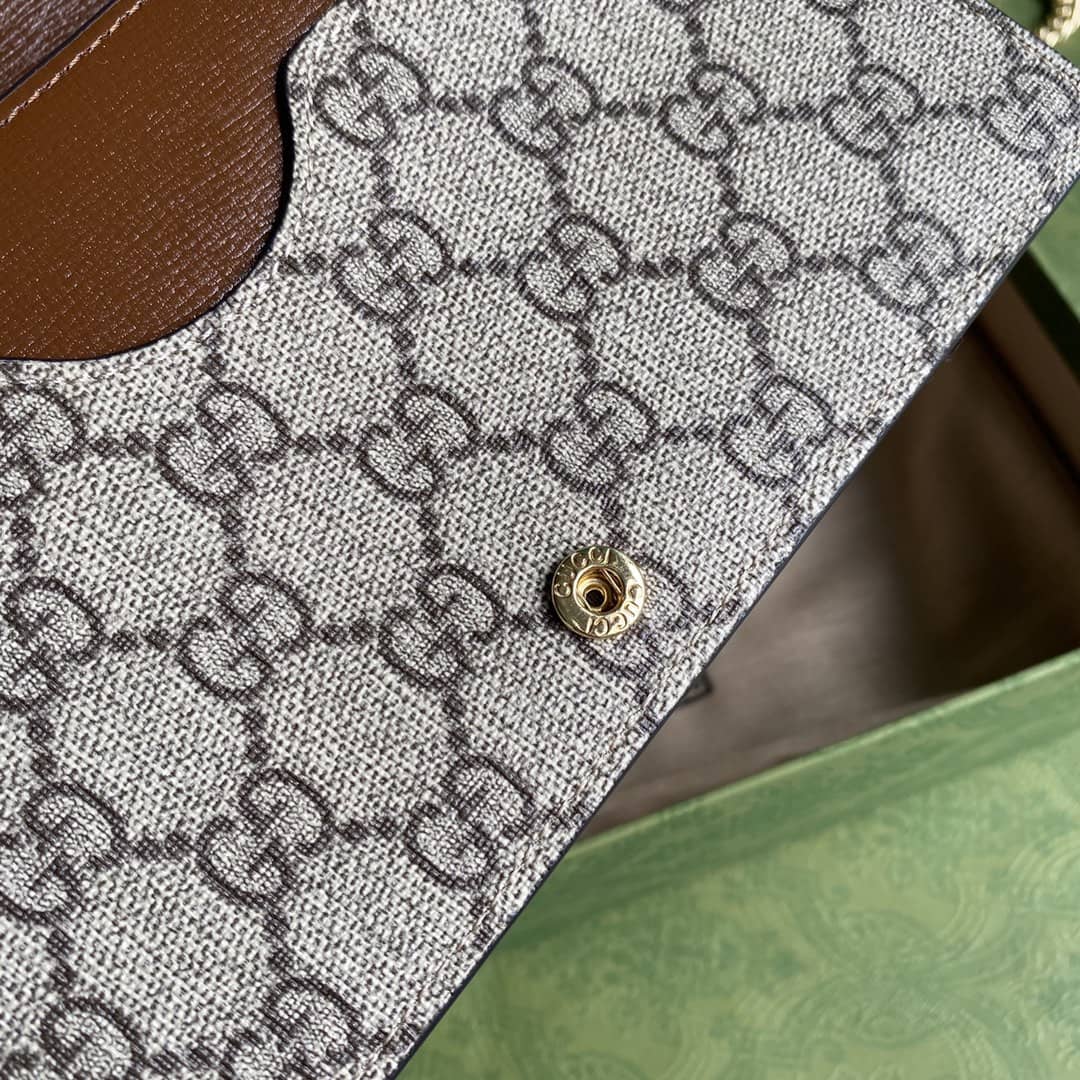 Gvc*1 Valentine Day Chain Card Case Wallet Replica 648948