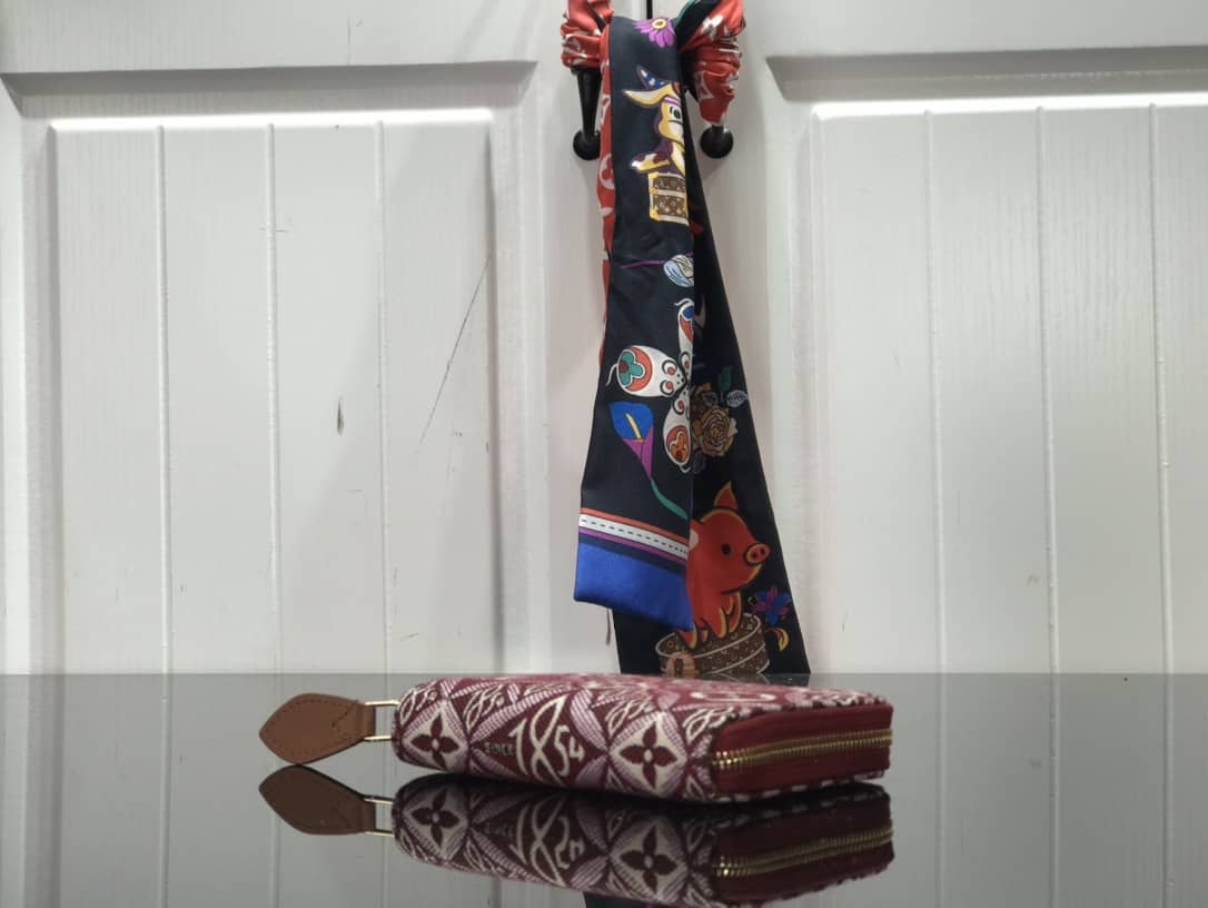 L0vis Vvtt0n Wallet Dupe Zippy Coin Christmas Holiday BoxM60067