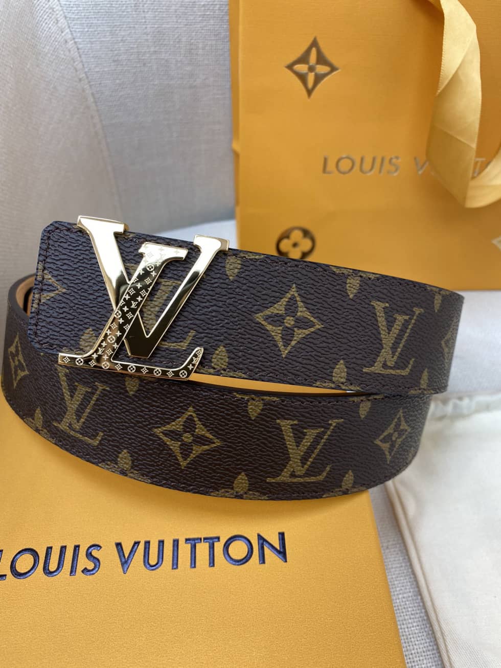 Best L0vis Vvtt0n Classic Belt Replica