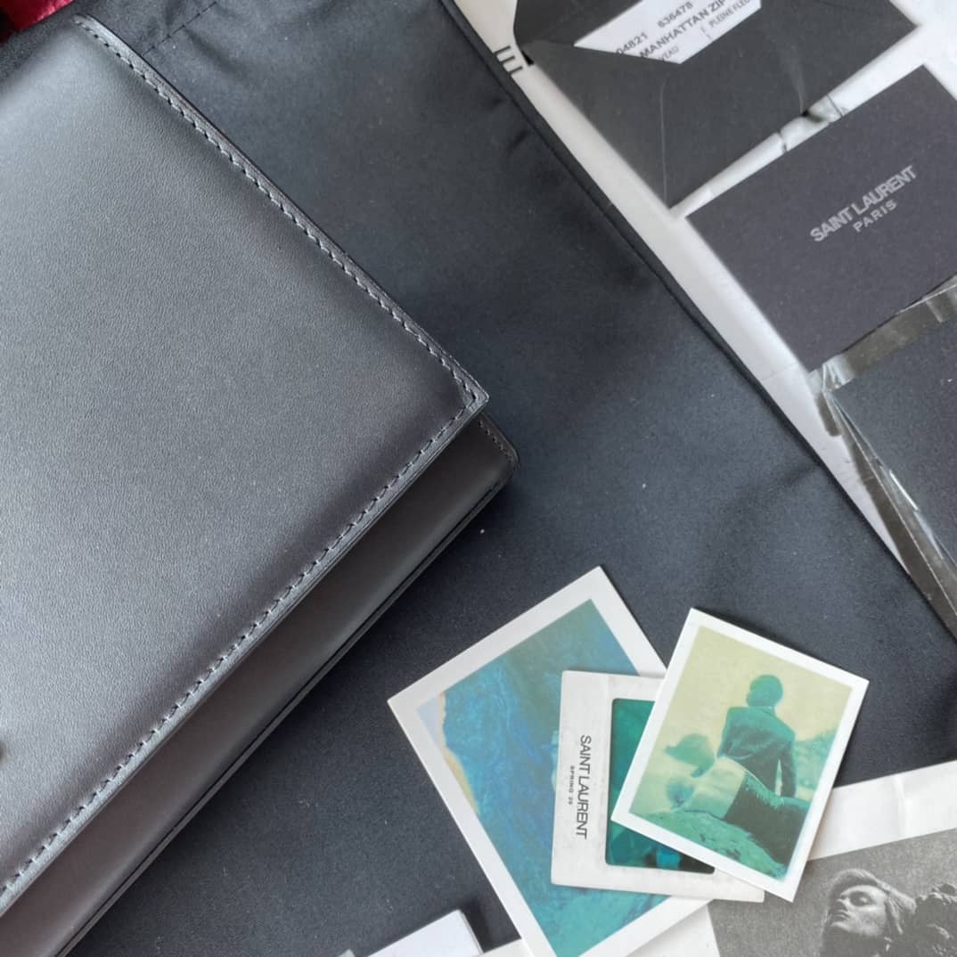 Y51 Clutch Replica Kate Smooth Leather