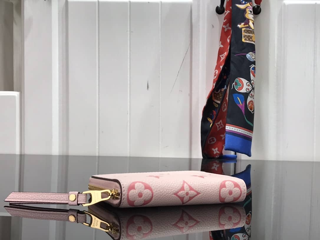 L0vis Vvtt0n Wallet Dupe Zippy CoinM80408