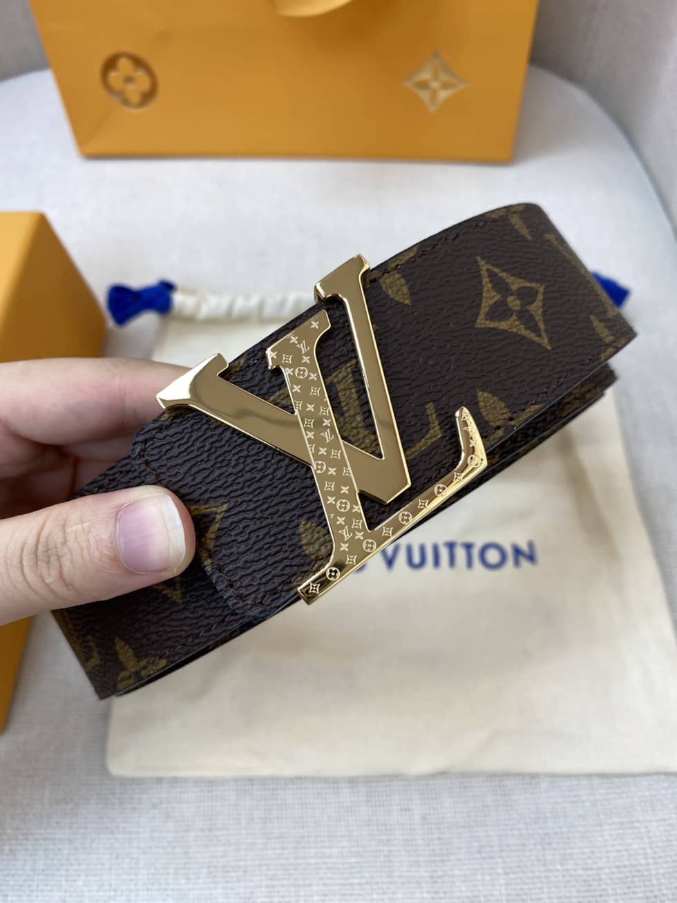 Best L0vis Vvtt0n Classic Belt Replica