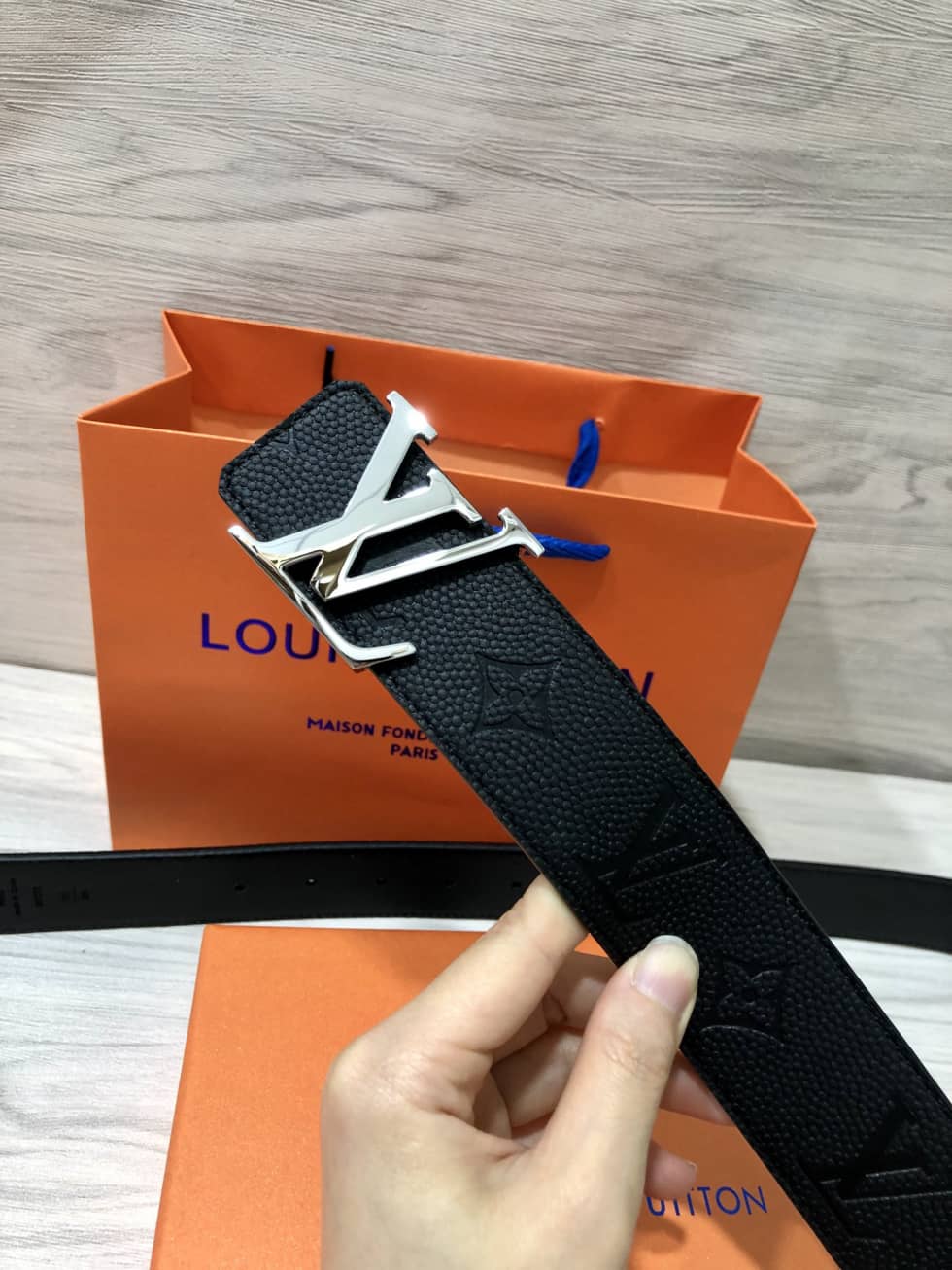 Cheap L0vis Vvtt0n Belt China 40mm