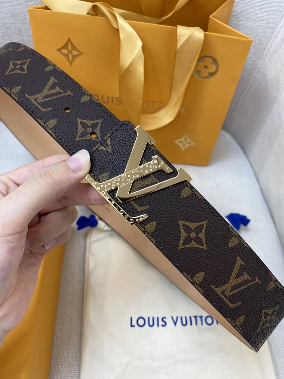 Best L0vis Vvtt0n Classic Belt Replica