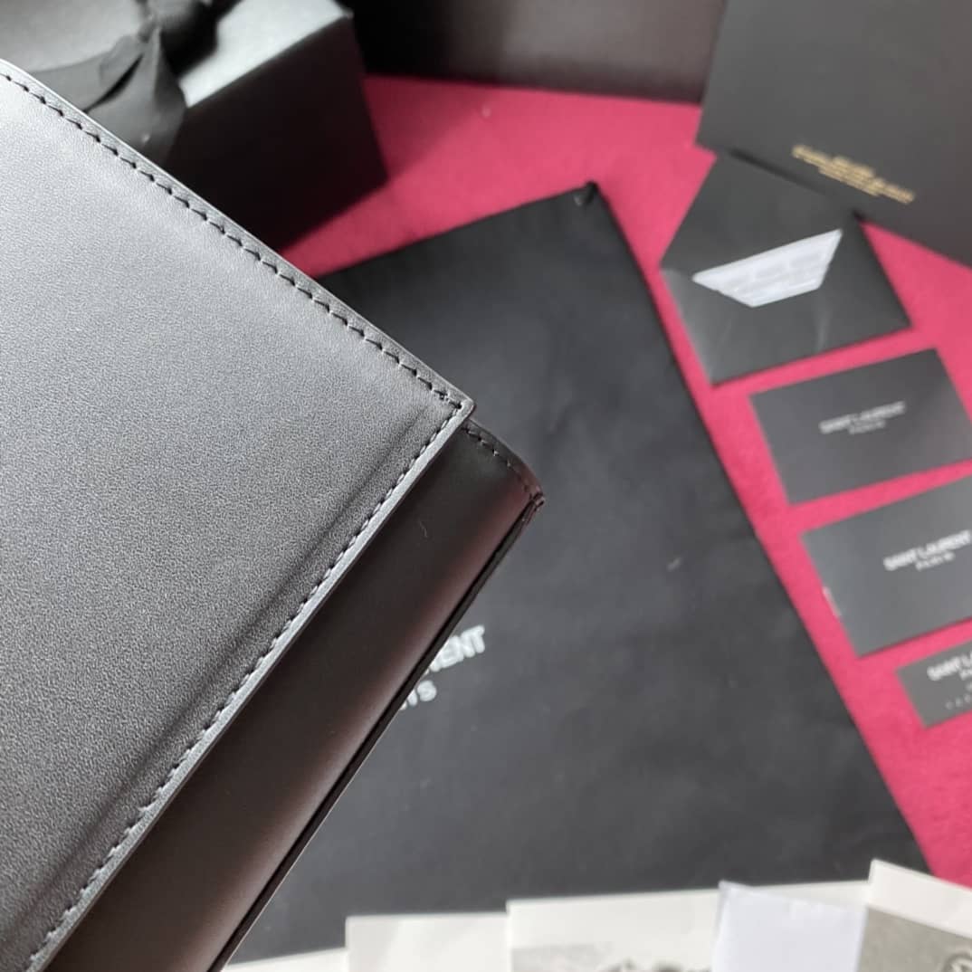 Y51 Clutch Replica Kate Smooth Leather