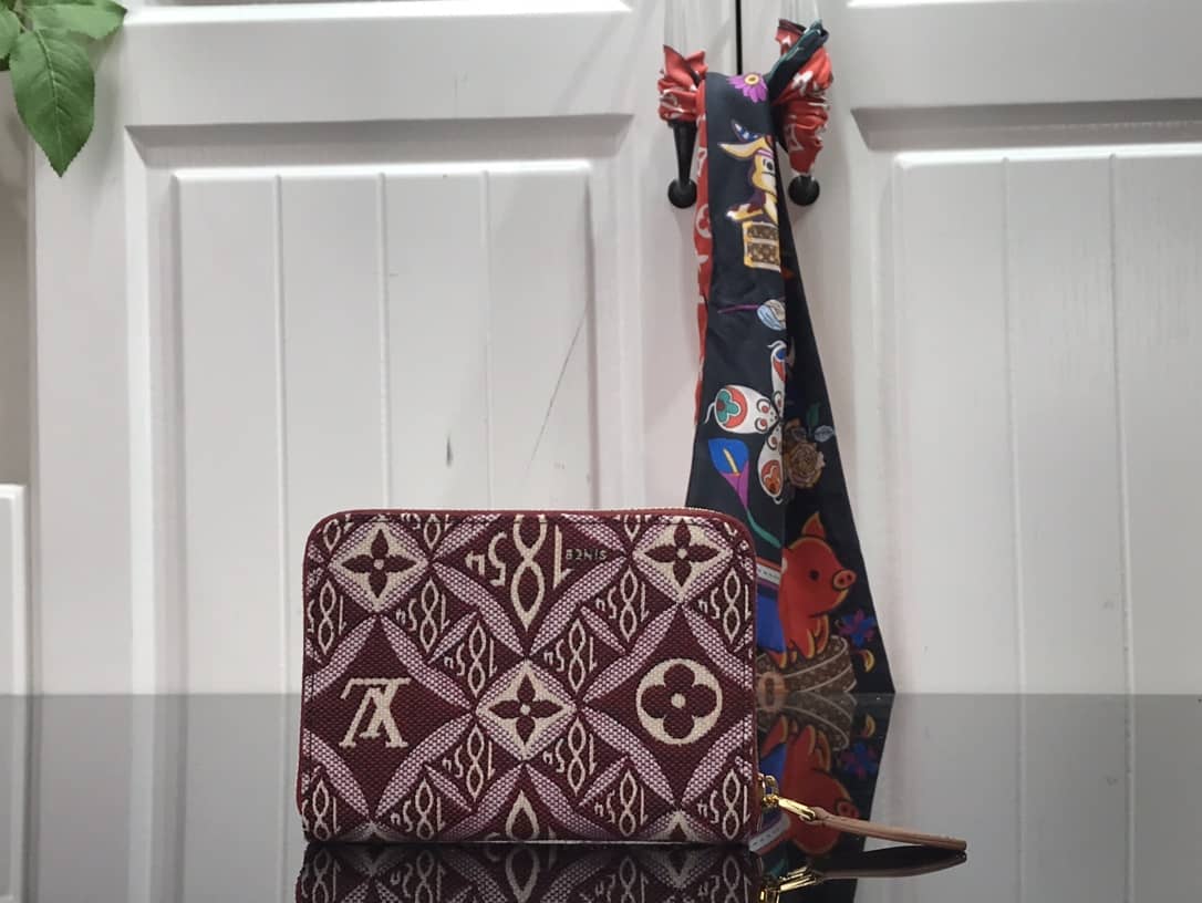 L0vis Vvtt0n Wallet Dupe Zippy Coin Christmas Holiday BoxM60067