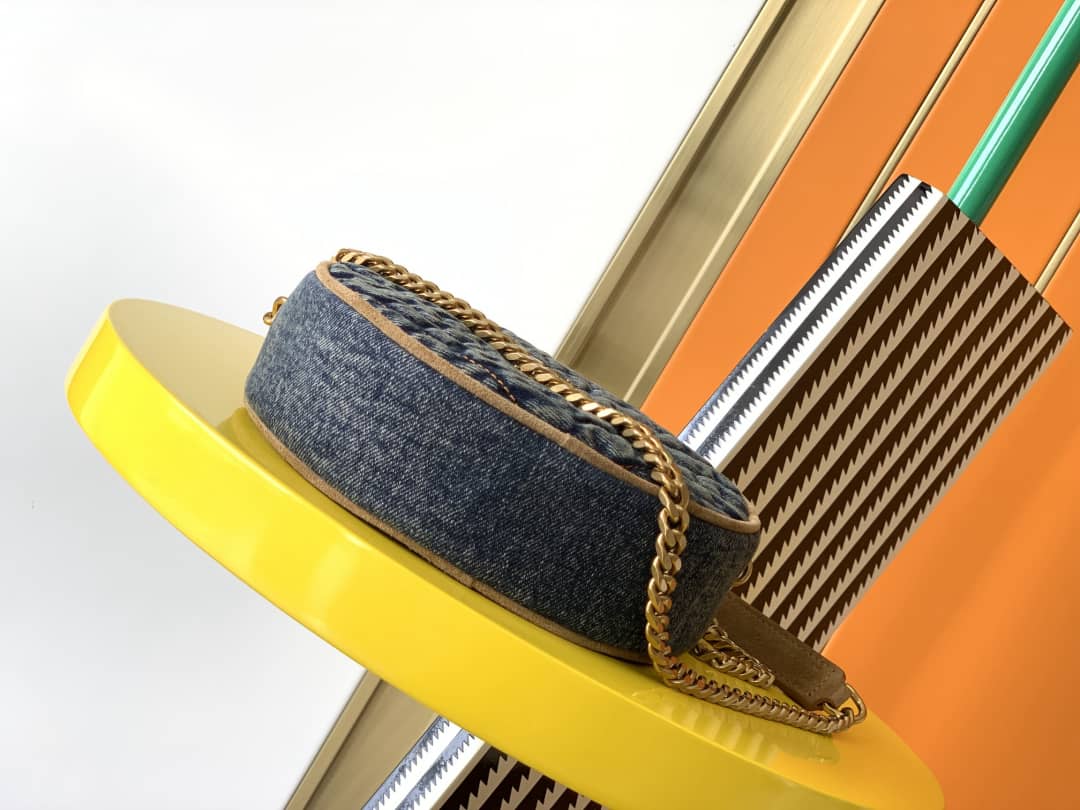 Sa1nt Lau*nt Y51 Vinyle Denim Quilted Round Bag