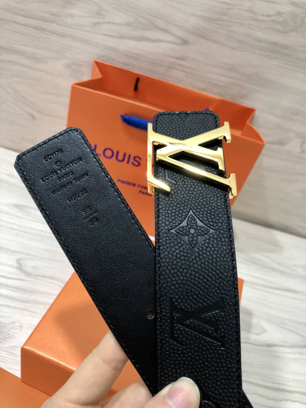 Replica L0vis Vvtt0n Belt AAA+ 40mm