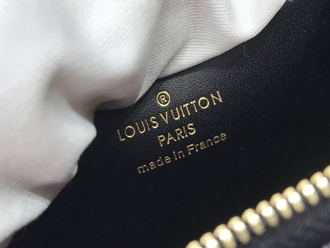 L0vis Vvtt0n Wallet Dupe Zippy Coin CaseM69997