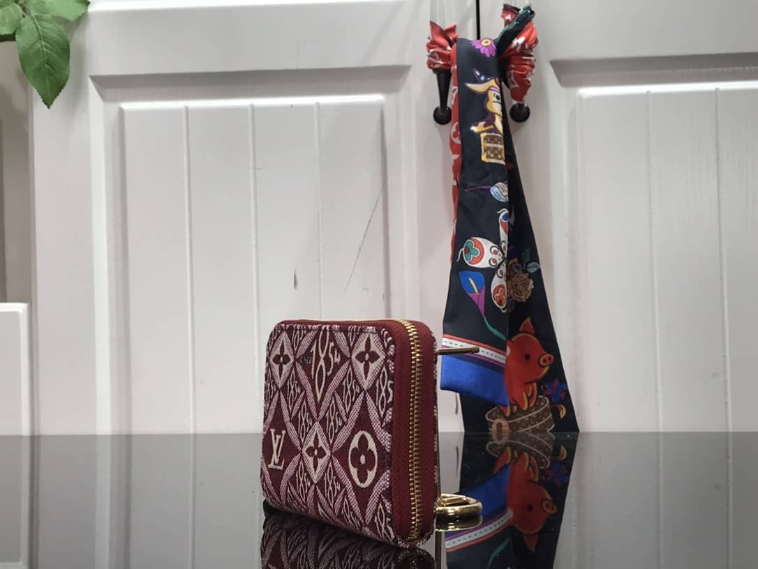 L0vis Vvtt0n Wallet Dupe Zippy Coin Christmas Holiday BoxM60067