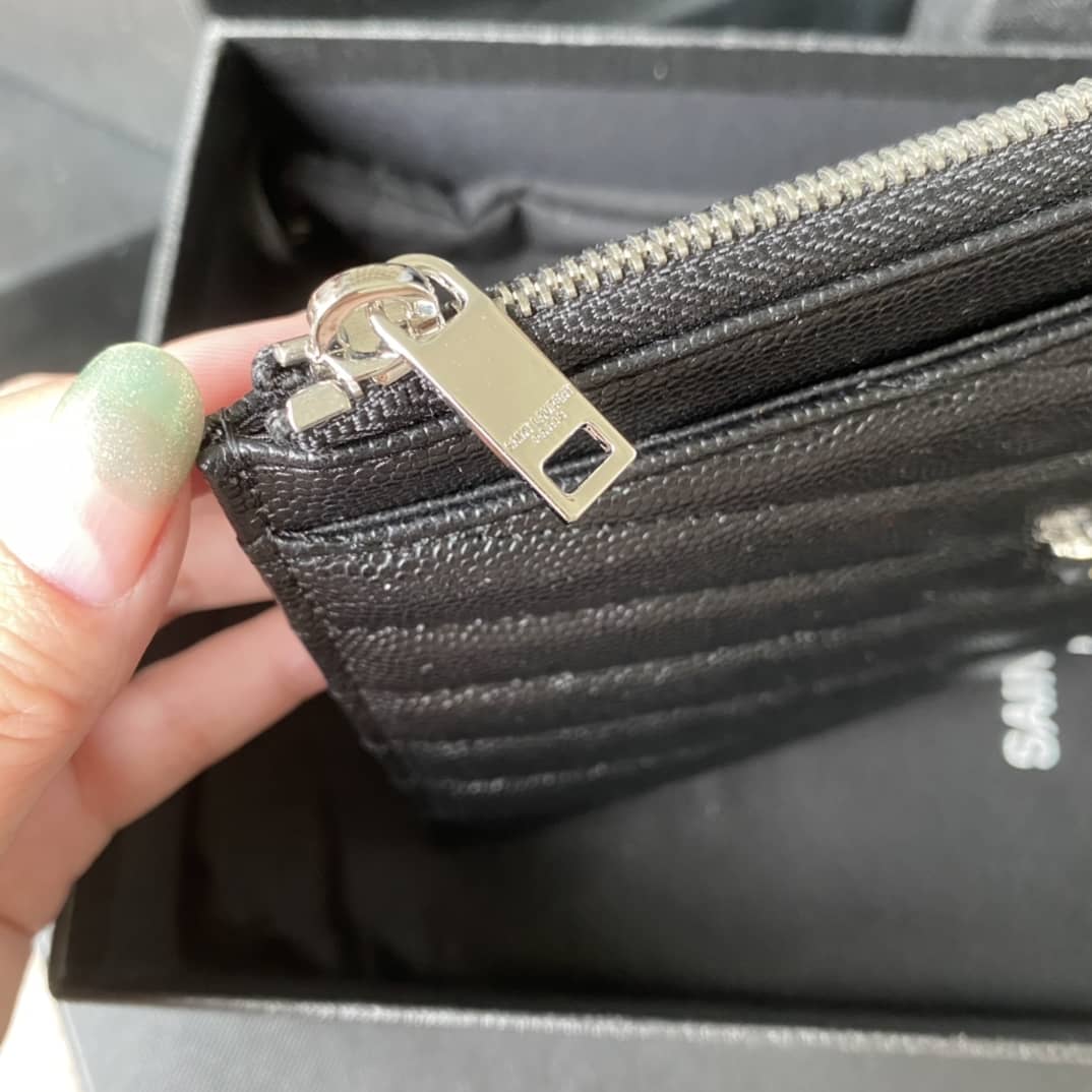 Y51 Clutch Replica Monogram Bill Pouch Black Metal