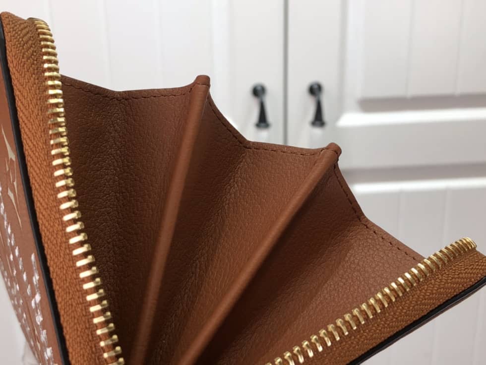 L0vis Vvtt0n Wallet Dupe Zippy Monogram Empreinte Leather Brown M81141