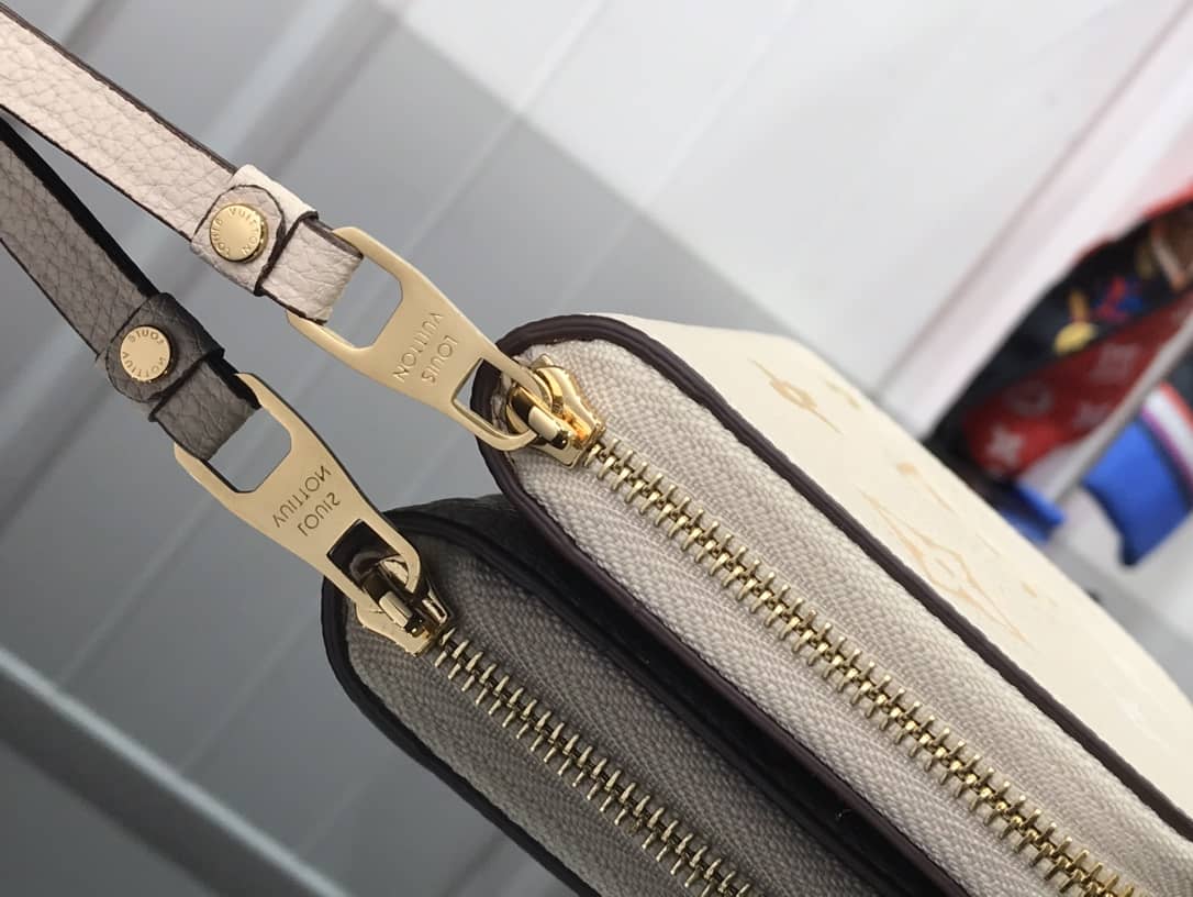 L0vis Vvtt0n Wallet Dupe Zippy CoinM80408