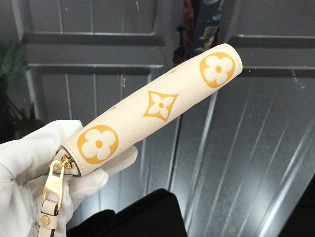 L0vis Vvtt0n Wallet Dupe Zippy CoinM80408