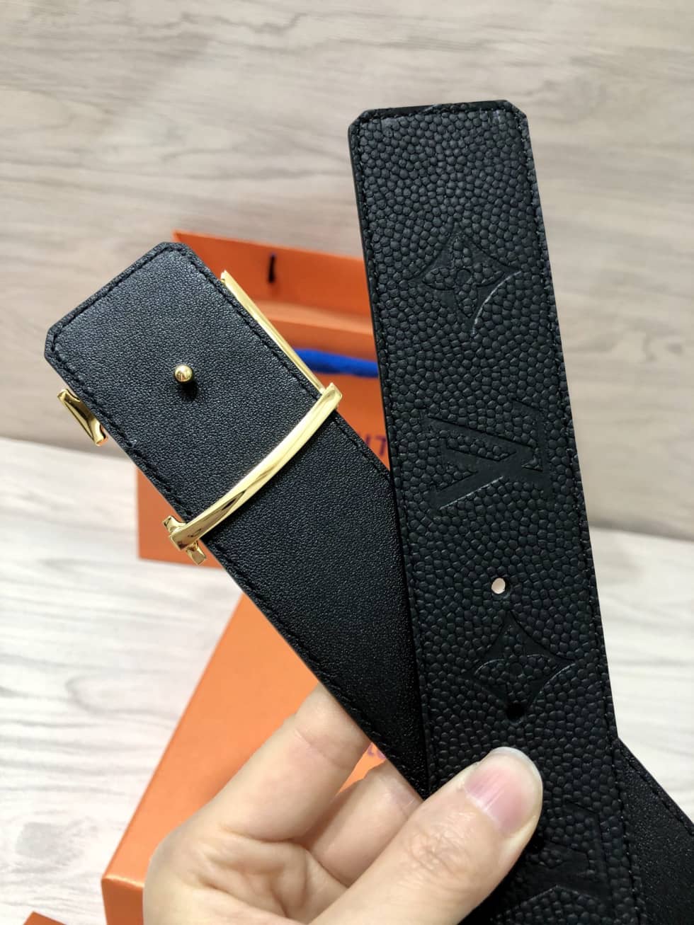 Replica L0vis Vvtt0n Belt AAA+ 40mm