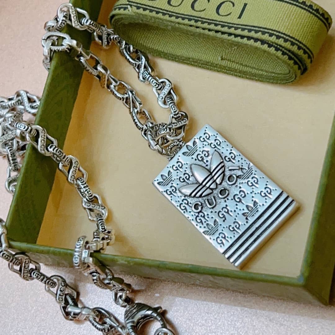 Fake Gvc*1 Logo Necklace