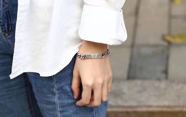 Knockoff Gvc*1 Logo Bracelet