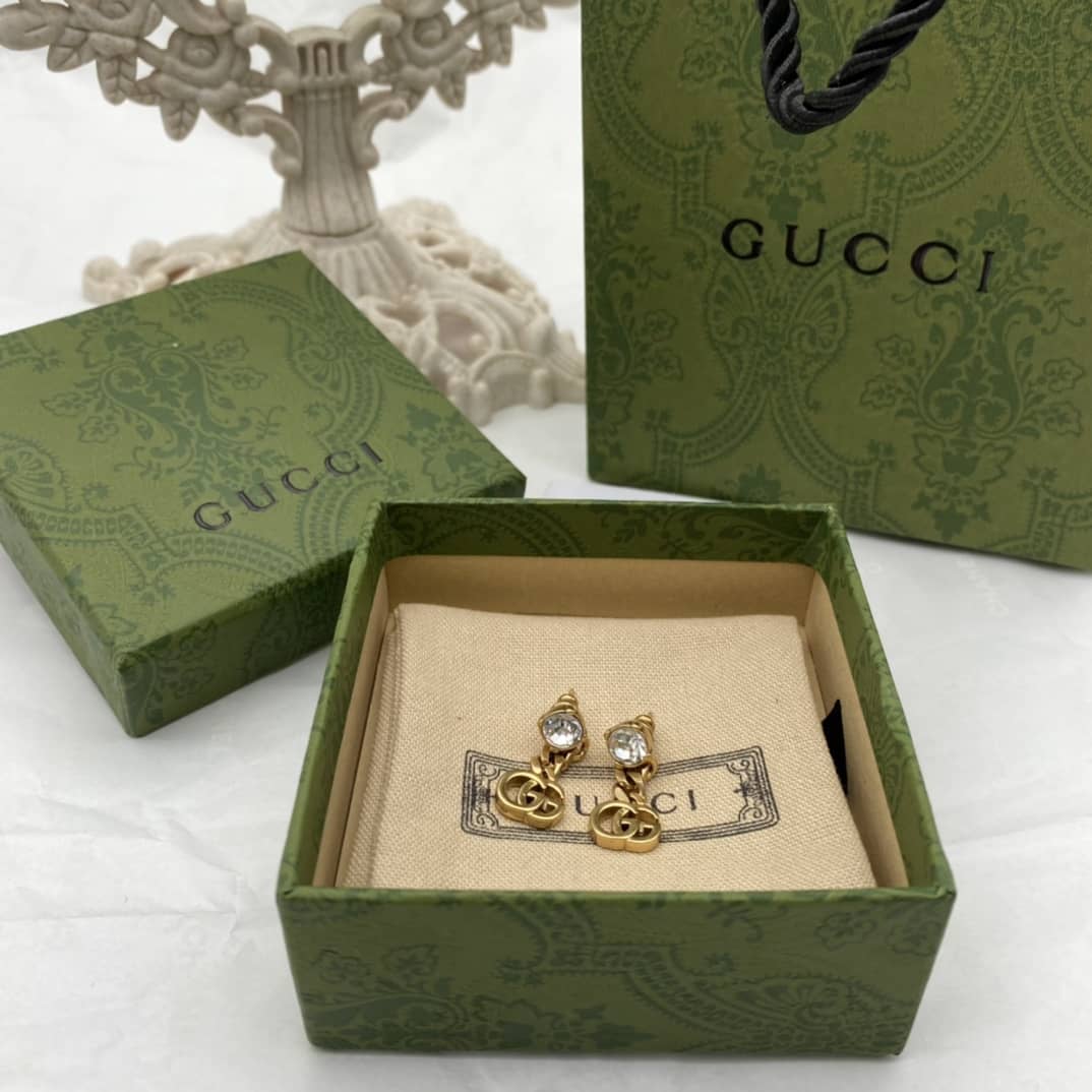 Wholesale Gvc*1 Logo Earring