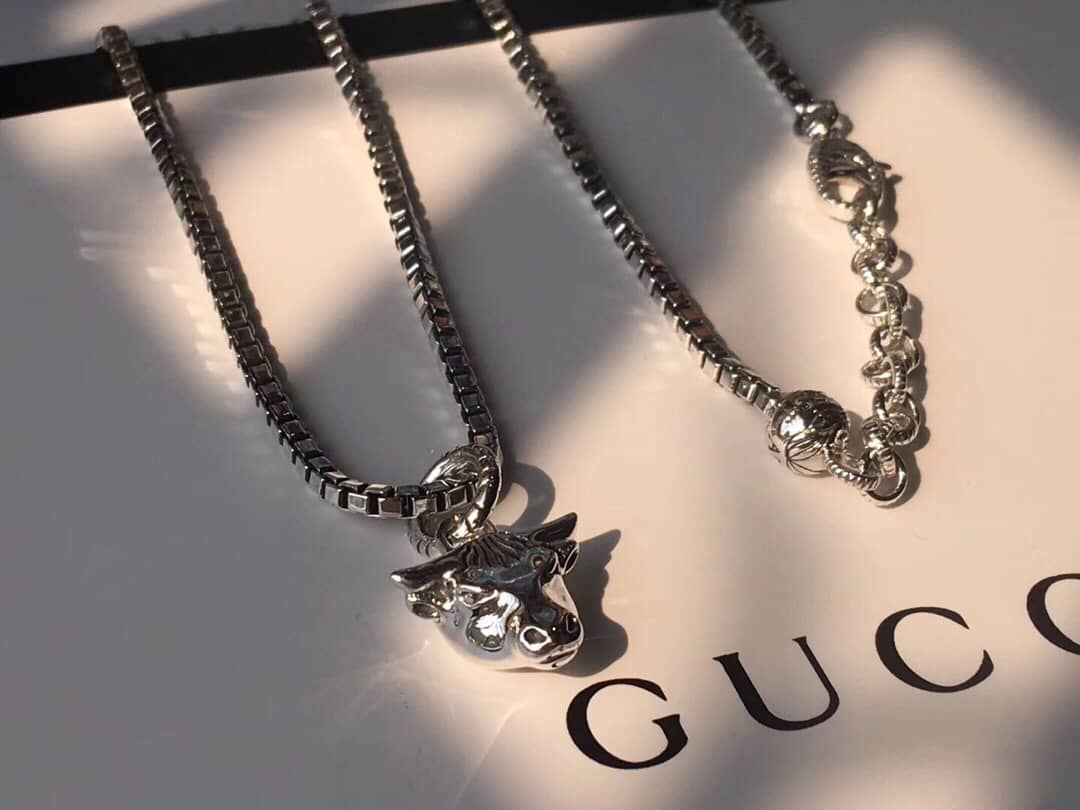 Knockoff Gvc*1 Logo Necklace
