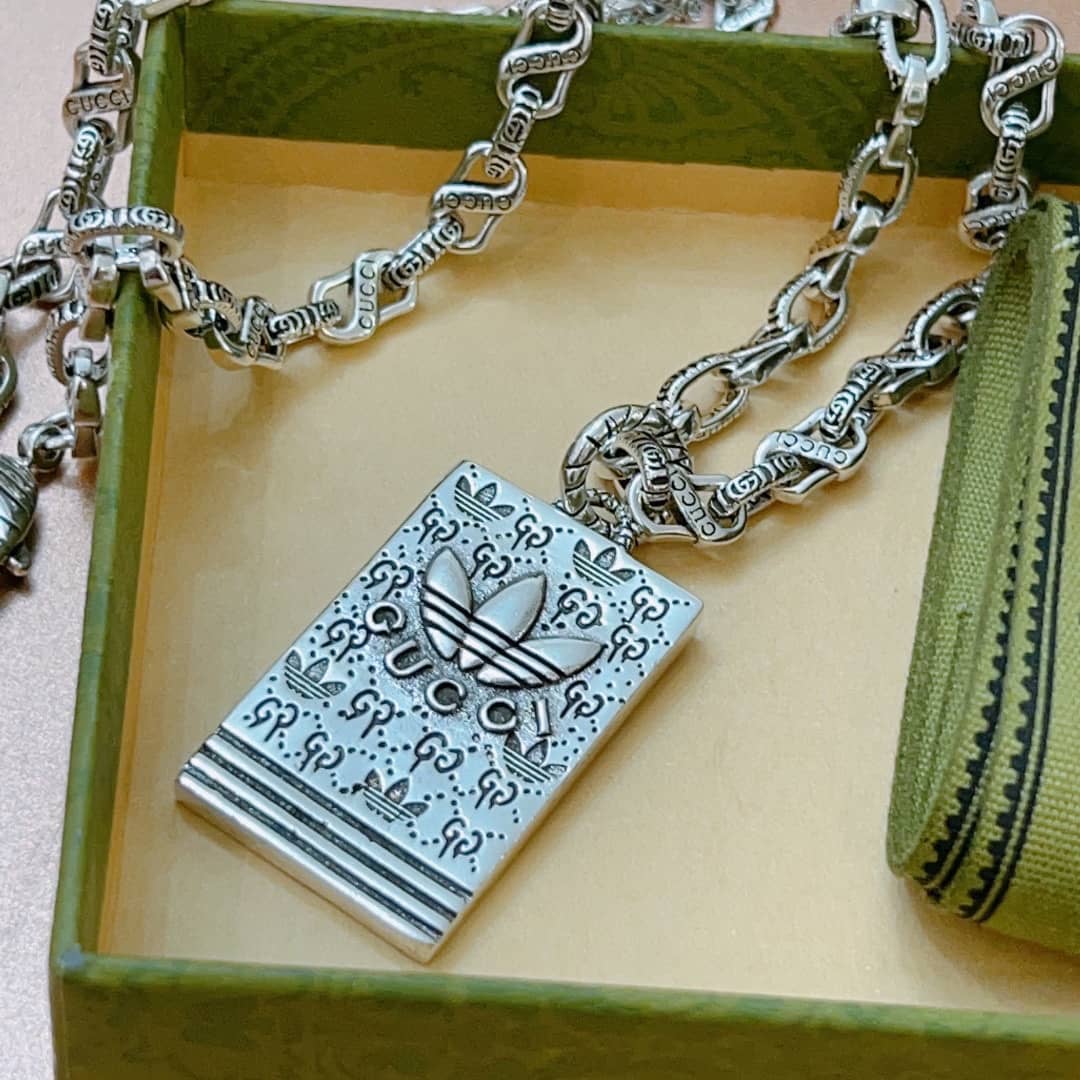 Fake Gvc*1 Logo Necklace