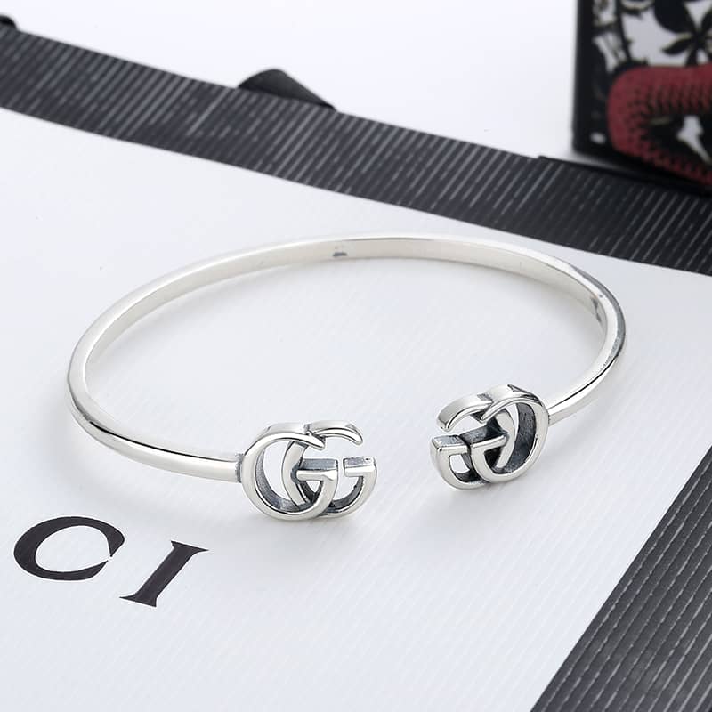 Fake Gvc*1 Logo Bracelet