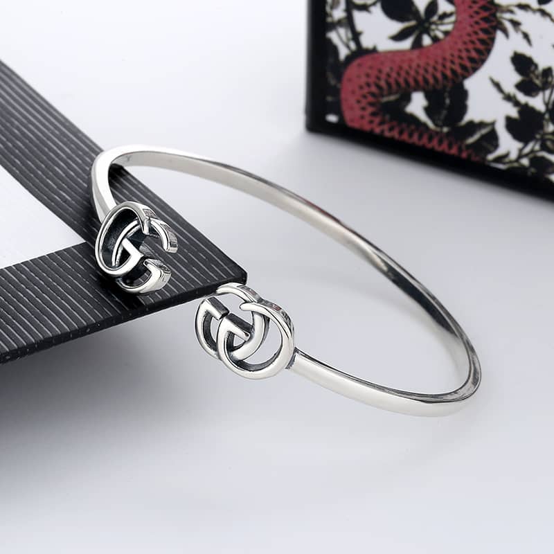 Fake Gvc*1 Logo Bracelet