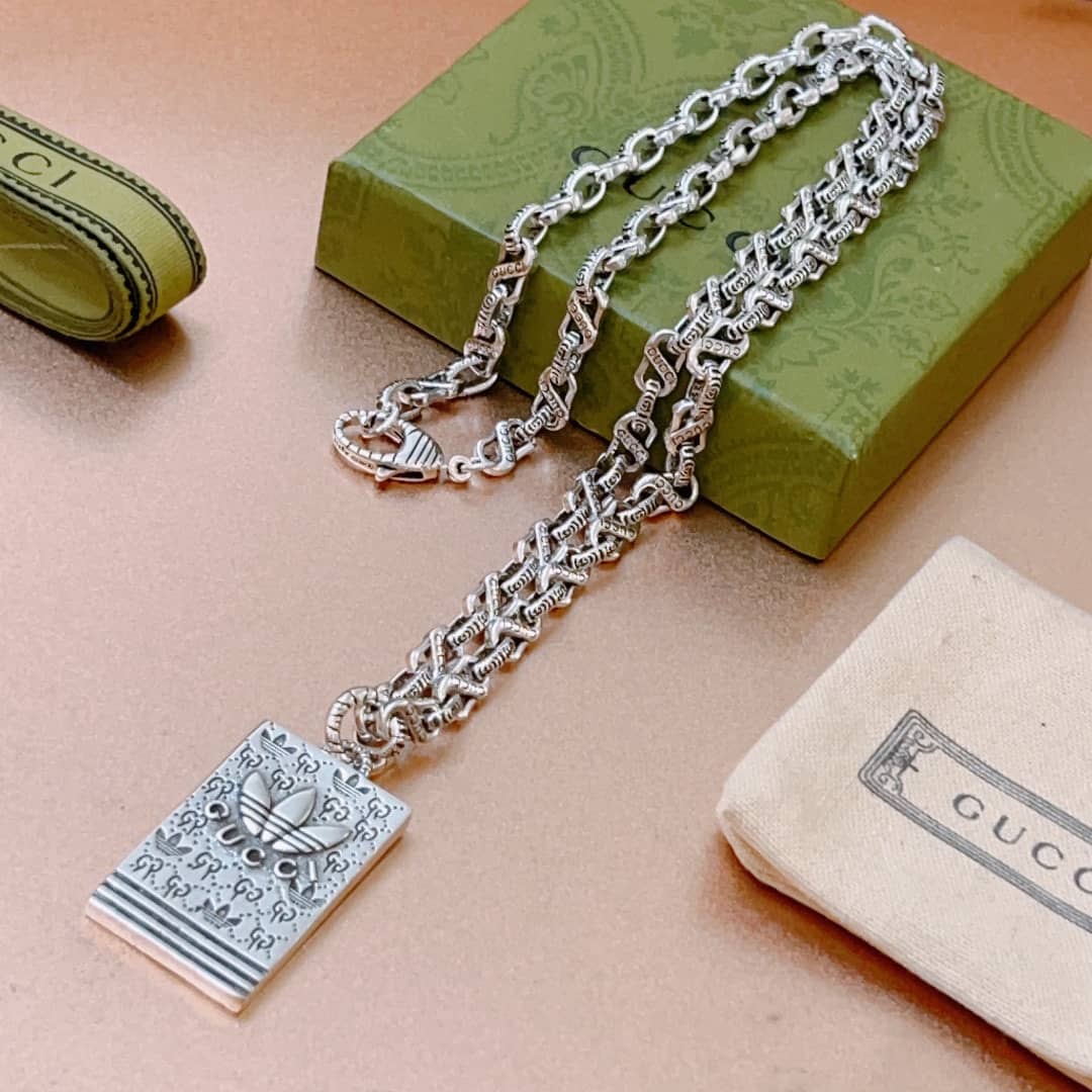 Fake Gvc*1 Logo Necklace