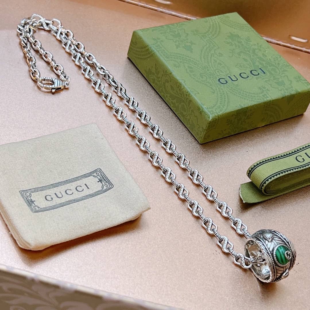 7 Star Gvc*1 Necklace