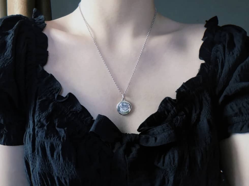 Gvc*1 Necklace First Copy