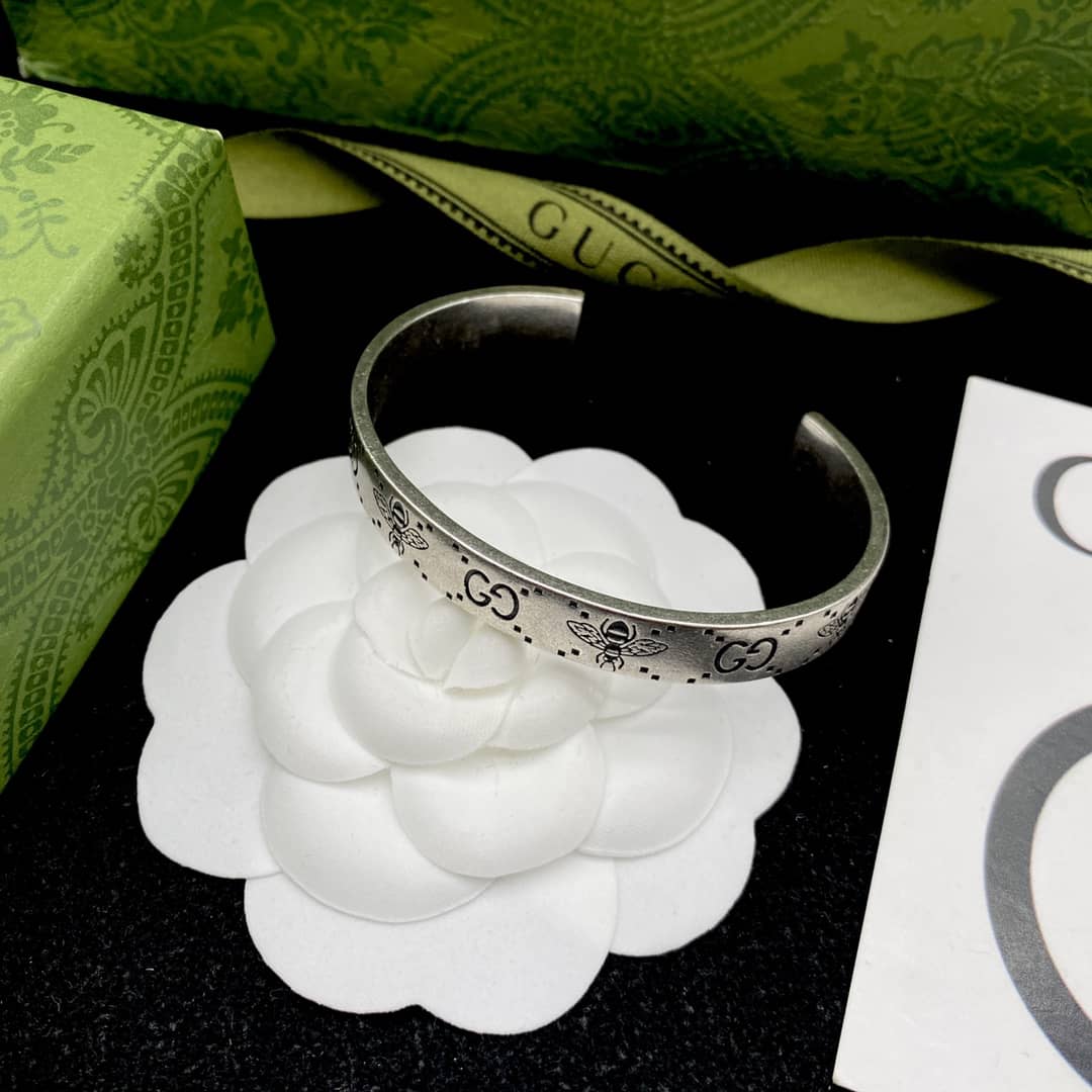 Wholesale Gvc*1 Logo Bracelet