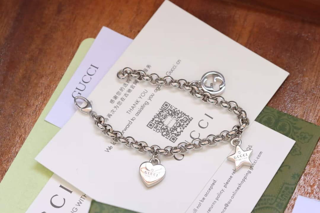 Fake Gvc*1 Logo Bracelet