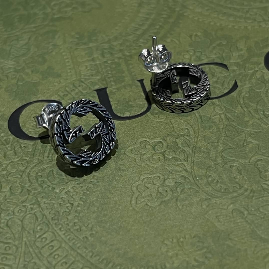 Wholesale Gvc*1 Logo Earring